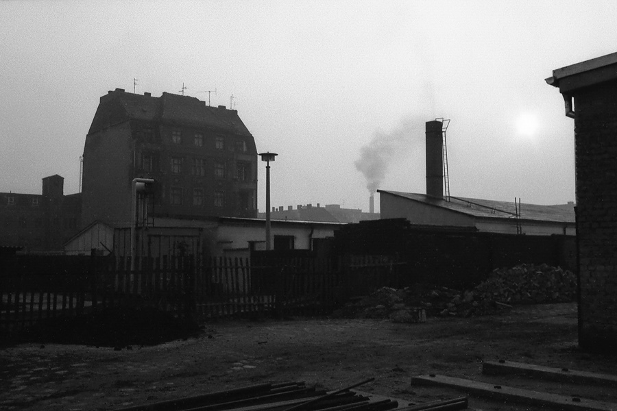 ZEITENWENDE - 1989/90. Bilder aus der bewegten Zeit vor dreißig Jahren in Dresden.